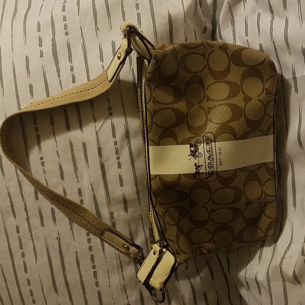 Vintage Coach Authentic Leatherware Shoulder Bag